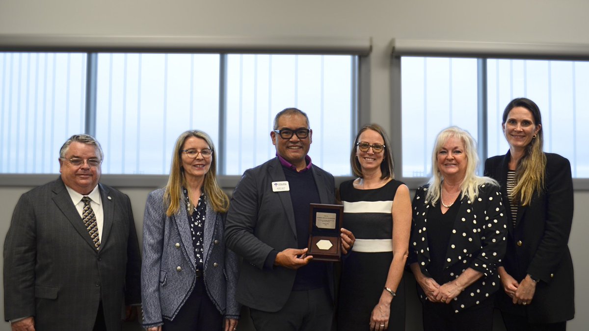 .@humbercollege is one of the first post-secondary institutions to offer mental health resilience training for professors and students in its Funeral Director programs after @humberFHSW provided a unique training opportunity. Read more in Humber Today: bit.ly/3K1WeTa