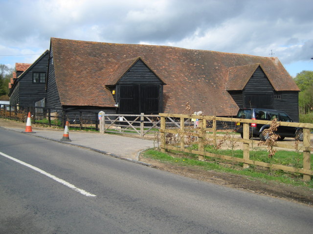 Robert's Randoms. #1 ( Whether they continue depends on response ) Jordans, A Quaker village in Buckinghamshire . The Mayflower Barn , reputedly built with the timbers from the Pilgrim Fathers ship , the MAYFLOWER
