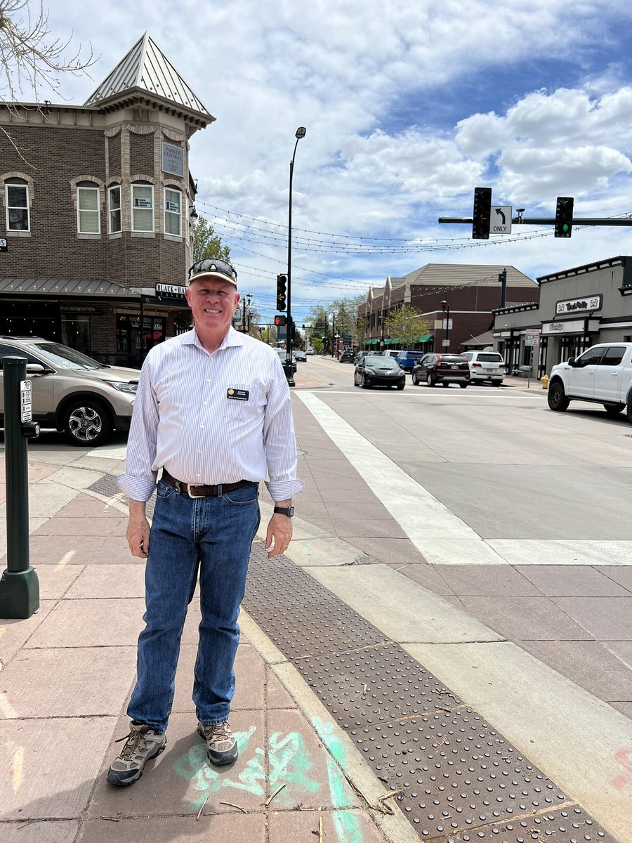 Walking around Downtown Parker to talk with business owners. We are planning a post session town hall meeting for the community.

#copolitics #coleg #cologop #hd44 #parkercolorado #conservative #republican #update