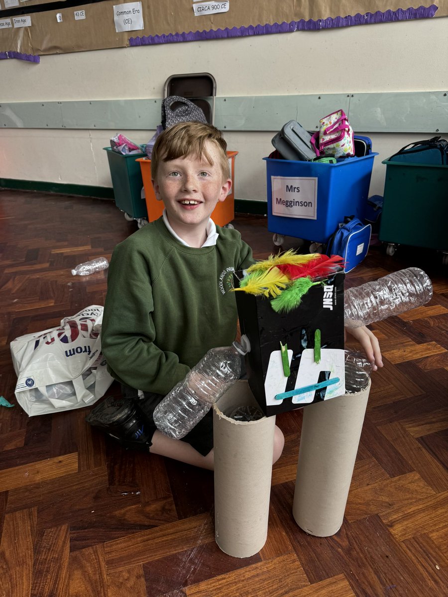 So many ideas to save our planet by recycling! 

We had slides, waterproof shoe covers, bird feeders and a robot 🤖 

🫶🏼💚 

#SAVEOURPLANET #FIGHTFORCLIMATE