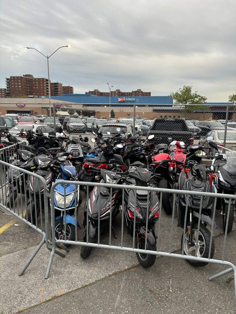 Enforcement of mopeds🛵 are being conducted to address community complaints of illegal and unregistered two-wheel vehicles. Thank you to the <a href="/NYPD113Pct/">NYPD 113th Precinct</a> and others involved in assisting to help remove the unregistered two-wheel vehicles and cleaning up our Queens streets.
