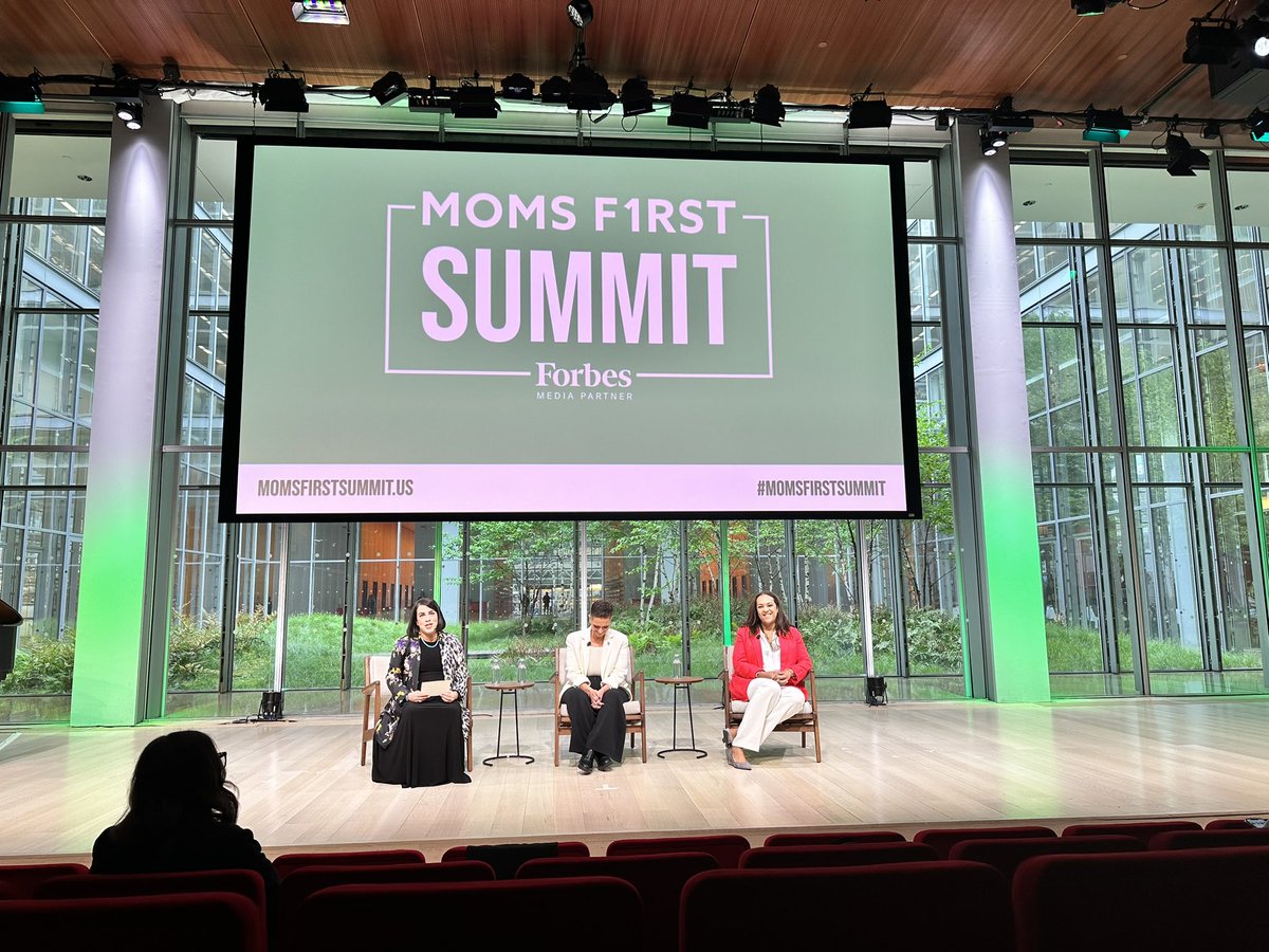 dcpave's tweet photo. We are live here at the #MomsFirstSummit and @MMartinCadogan is on the stage! She is repping DC and sharing all about the powerful work of our PAVE parent leaders! Watch 📺 with us at https://t.co/ZOE6YLj4vH!
#PurpleWave #ParentPriorities https://t.co/36ATwdBfqp