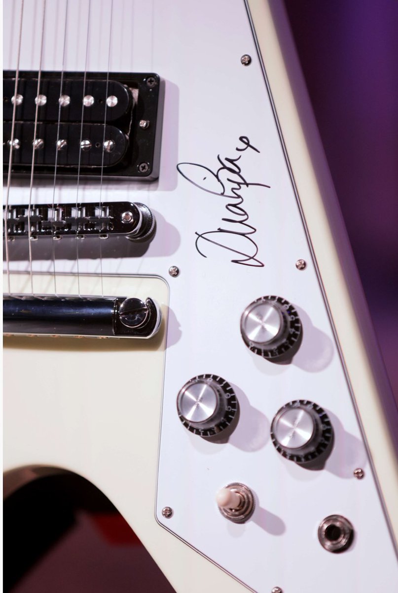 🎸⭐ STRUMMING FOR A CAUSE! Dua Lipa's Signed Gibson 70's Flying V Guitar hits the auction block at CharityBuzz for the GRAMMY Museum Foundation! Get ready to bid on this ICONIC piece of music history! 🎶 #DuaLipa #MusicCharity #AuctionAlert #TikTokViral

©️ CharityBuzz
