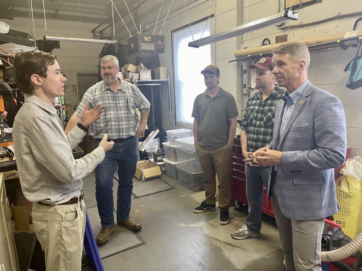 By supporting energy suppliers and startups prioritizing sustainable solutions, we can build a strong entrepreneurial community across the Commonwealth. It was great to visit the @DominionEnergy Innovation Center in Ashland today to congratulate them on their recent award from