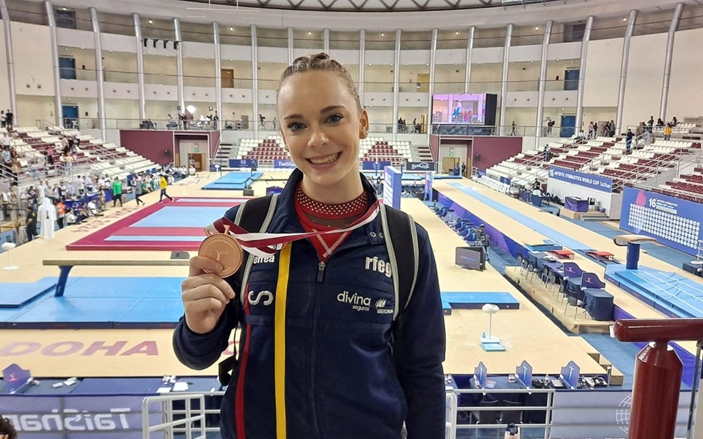 1️⃣7️⃣GIMNASIA ARTÍSTICA🤸

En el mundial🌍de Amberes🇧🇪23 el equipo♂️ formado por N.Abad, N.Mir, T.Diallo,J.Plata,A.Vera y R.Zapata clasificaron y también para individuales.

En♀️solo pudieron clasificar individualmente Ana Pérez y Alba Petisco

Por ranking entró Laura Casabuena.
