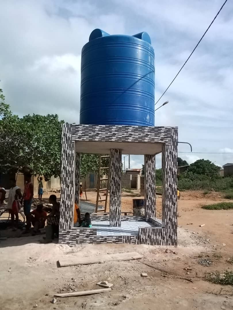ziahy01's tweet photo. Tic Tac ⏰ le forage Gorangui est terminé à 95% en attendant les derniers raccord, la population a commencé à jouir de cette source d'eau....
Images et vidéo ⤵️

Merci pour tout vos dons. 😊🙏🏽
#Bondoukou #Solidarité #solidaction #Cotedivoire https://t.co/N7VEaJCPNy