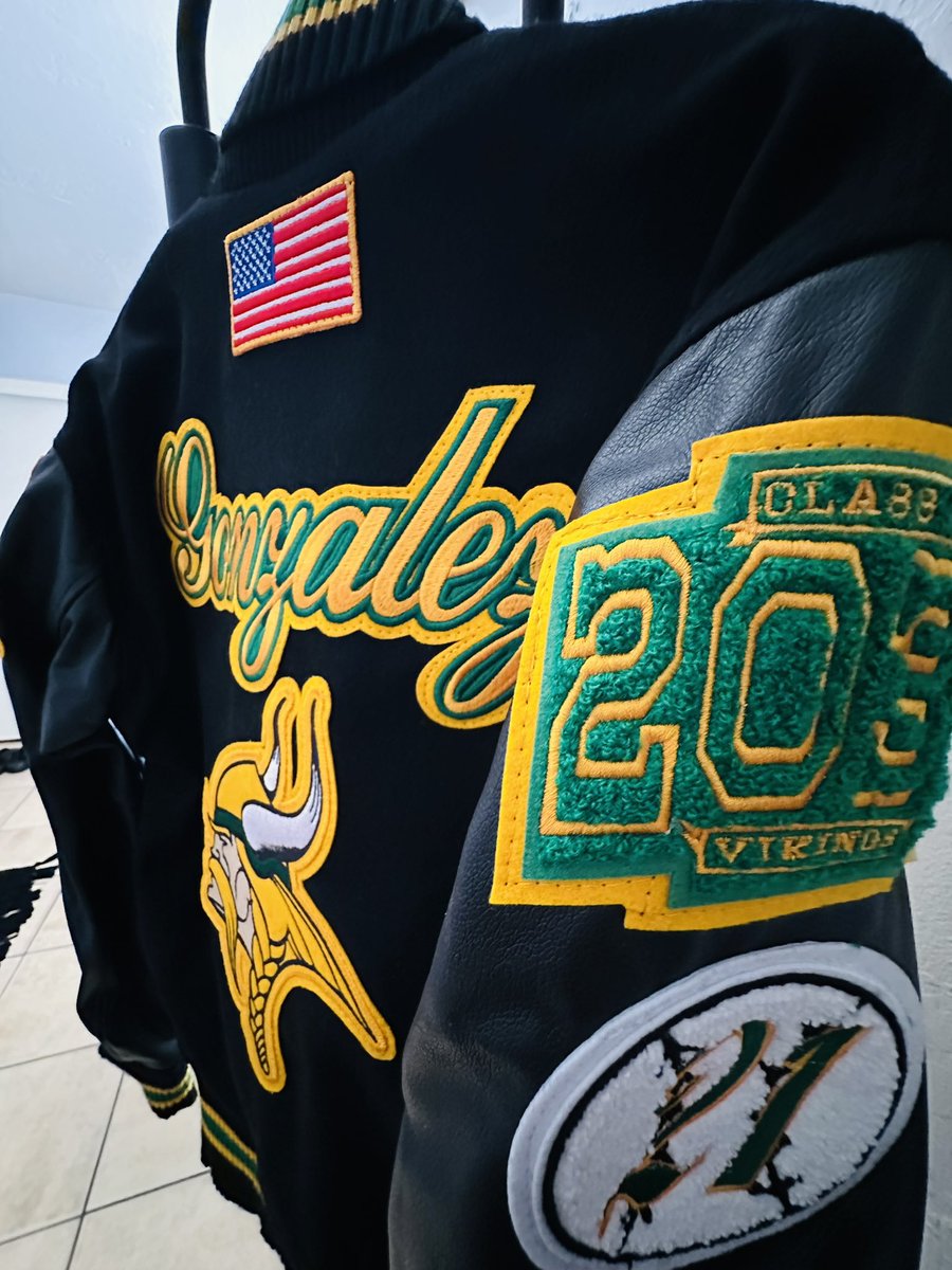 christinadgee's tweet image. Holtville’s Little Legend💛💚🤍♾️