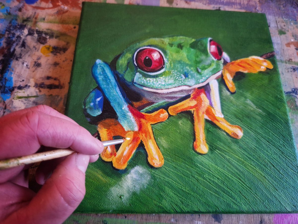Mini Canvas #2 almost complete 🐸😍🐸 I've only ever painted one frog before - at least 10 years ago - but love how its turning out! Whose a frog fan? RT if you like it - means so much ❤️❤️❤️ #frogs #artist #painting #treefrog