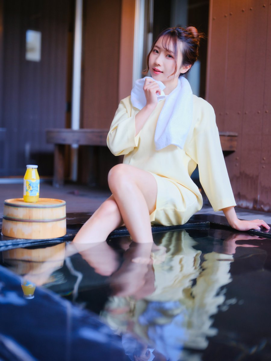 . 　　　 『 #水分補給の日 』 . model:朝花和りぃこさん@riiko_lapine . #portrait #photography #fujifilm #GFX100Ⅱ