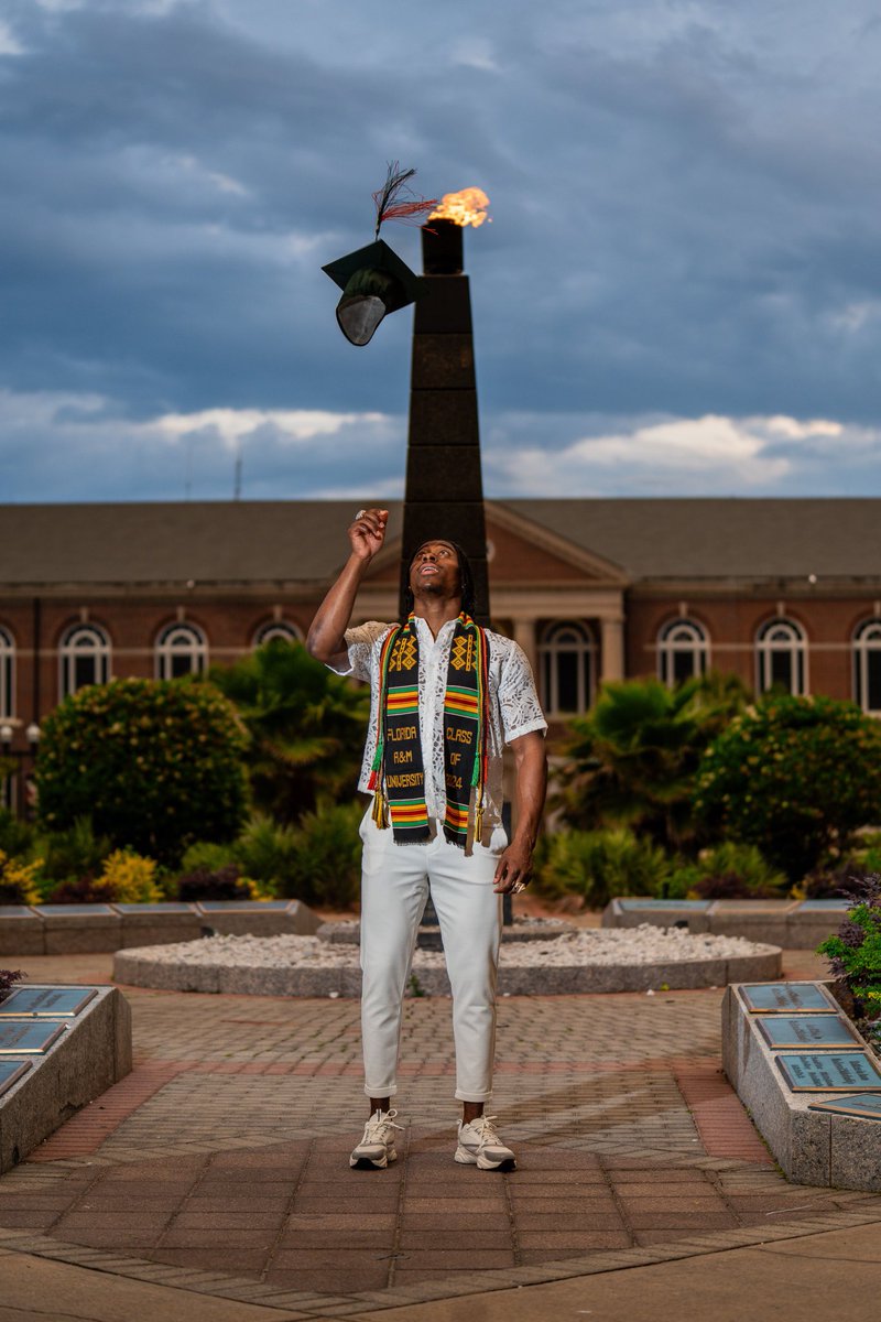 tgb24x's tweet image. First Generation Graduate within 100 Years!🎓🤯 Summa Cum Laude🍾🔥

Thank You FAMUly for welcoming me back to my roots🧬🩸&amp;amp; helping me get the job done!🐍🧡💚

🎓Masters Loading…
🏈Last Collegiate Season Loading… #famu #firstgenerationcollegestudent #studentathlete #hbcu