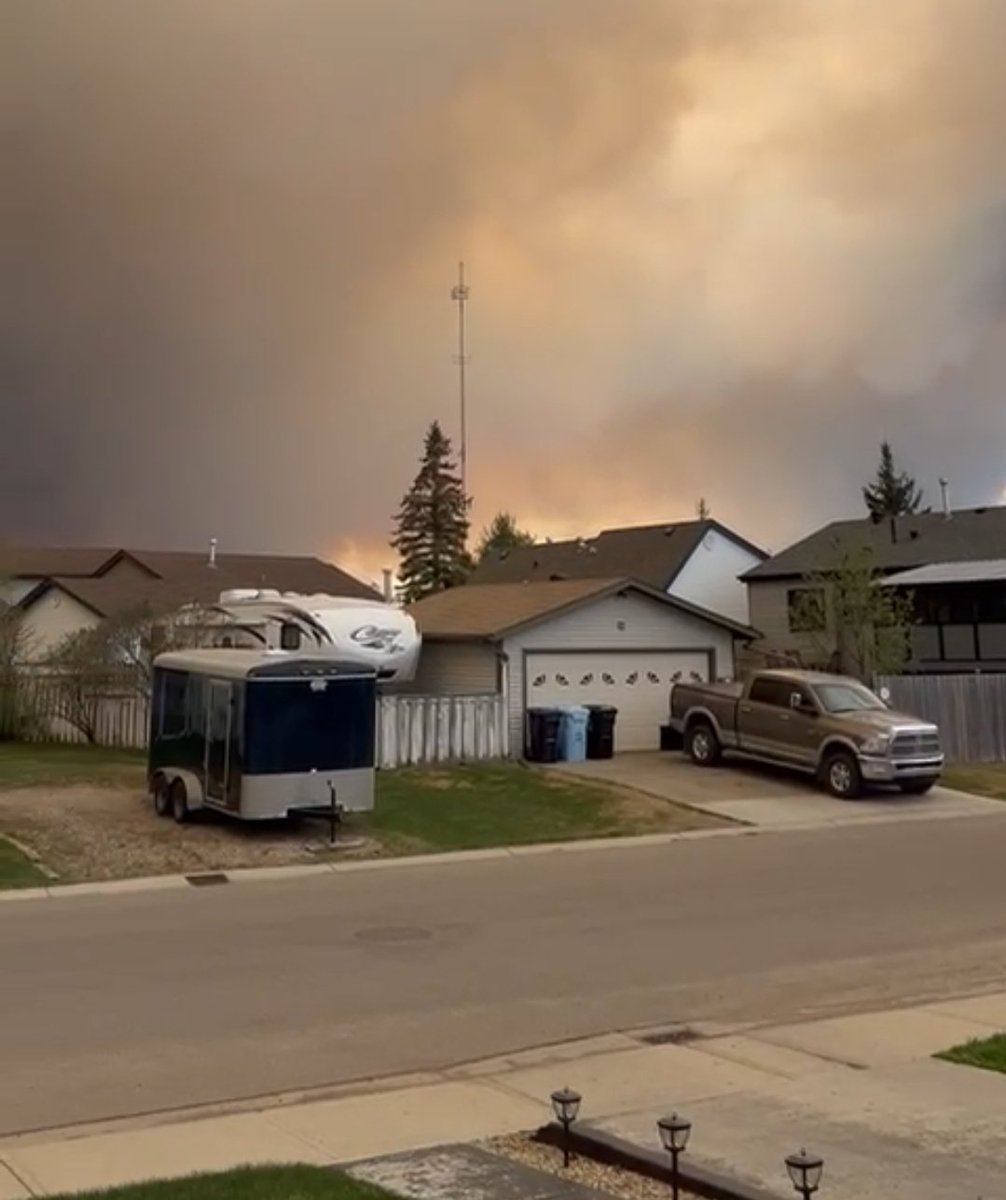 dashinthepark's tweet image. Friends in Fort McMurray tell me that the winds have shifted north and #ForrestFire MWF-017-2024 is reaching dangerously close. 

Residents must be prepared to leave their homes with just two hours' notice as the #wildfire burning southwest creeps closer.

Stay Strong FtMac!!🧡💙