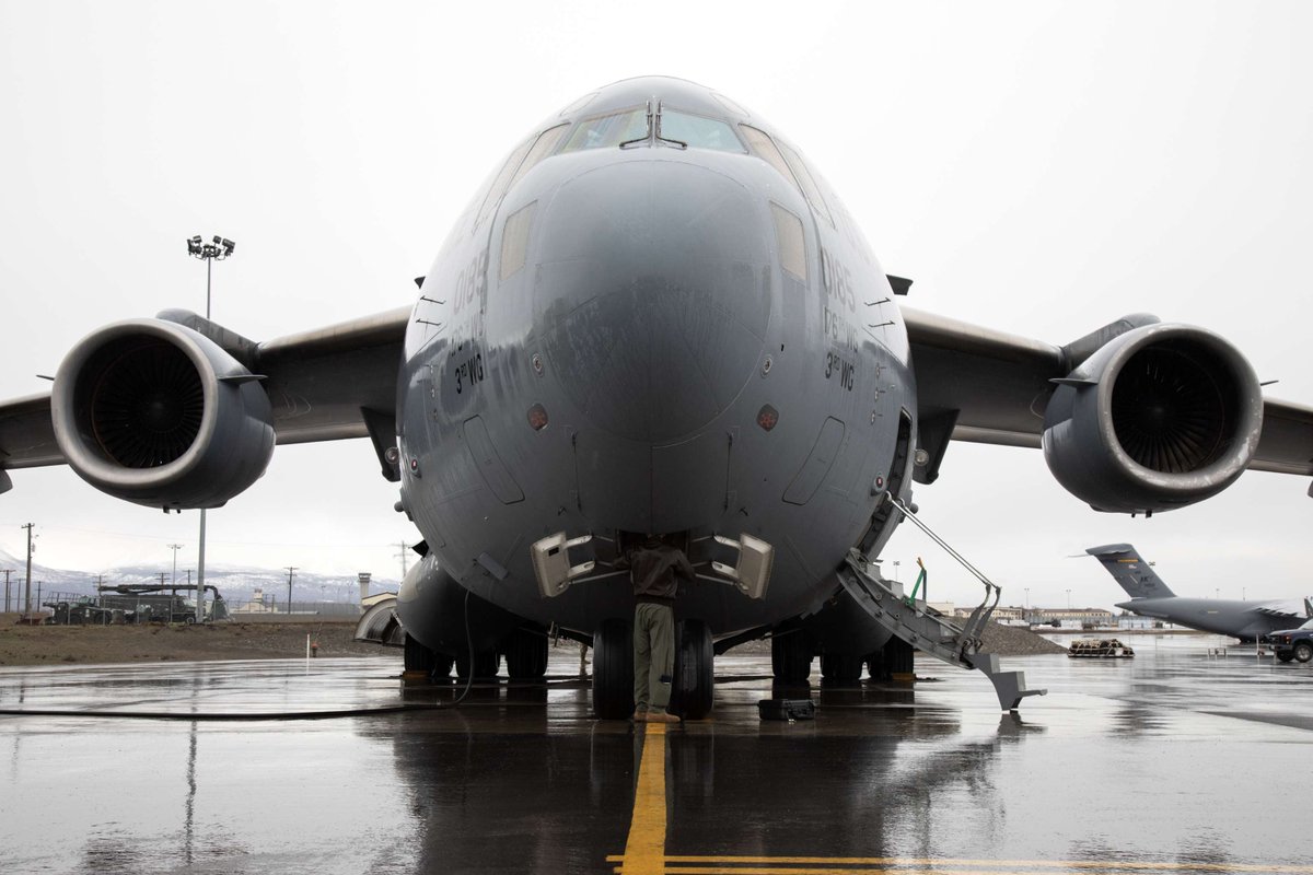 🗻Airman from the 176th Wing are making a difference in Kodiak! They're loading equipment onto a C-17 Globemaster in support of Kodiak #ArcticCare24 IRT. This mission provides medical, dental, optometry, and veterinary services to the Kodiak Island borough. #TogetherWeDeliver