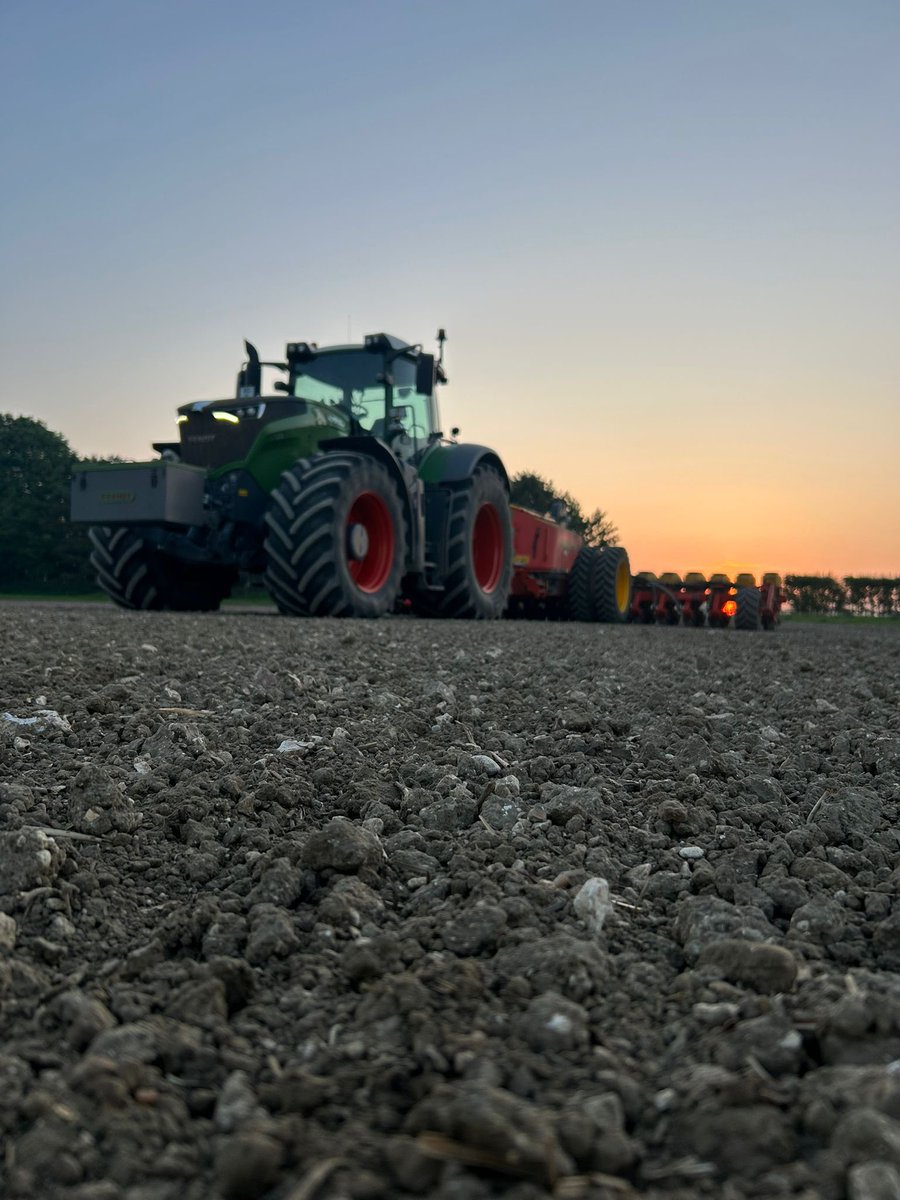 Drilled up at home 🌽🌽 for #harvest24 Fingers crossed we get some better weather to the close. 🙏🙏☀️☀️