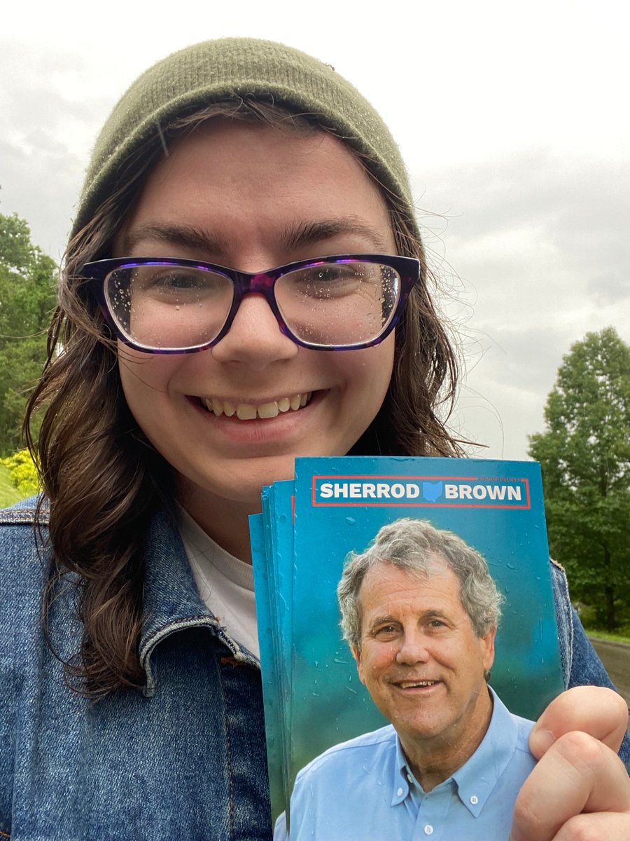 🚪👟🗳 Team Sherrod hit the doors this weekend. We’re excited to meet with voters from all across Ohio about our fight for the Dignity of Work.