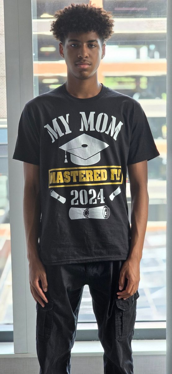 Get2knowART's tweet image. #UMGCGrad #MBA #masteredit #grad2024