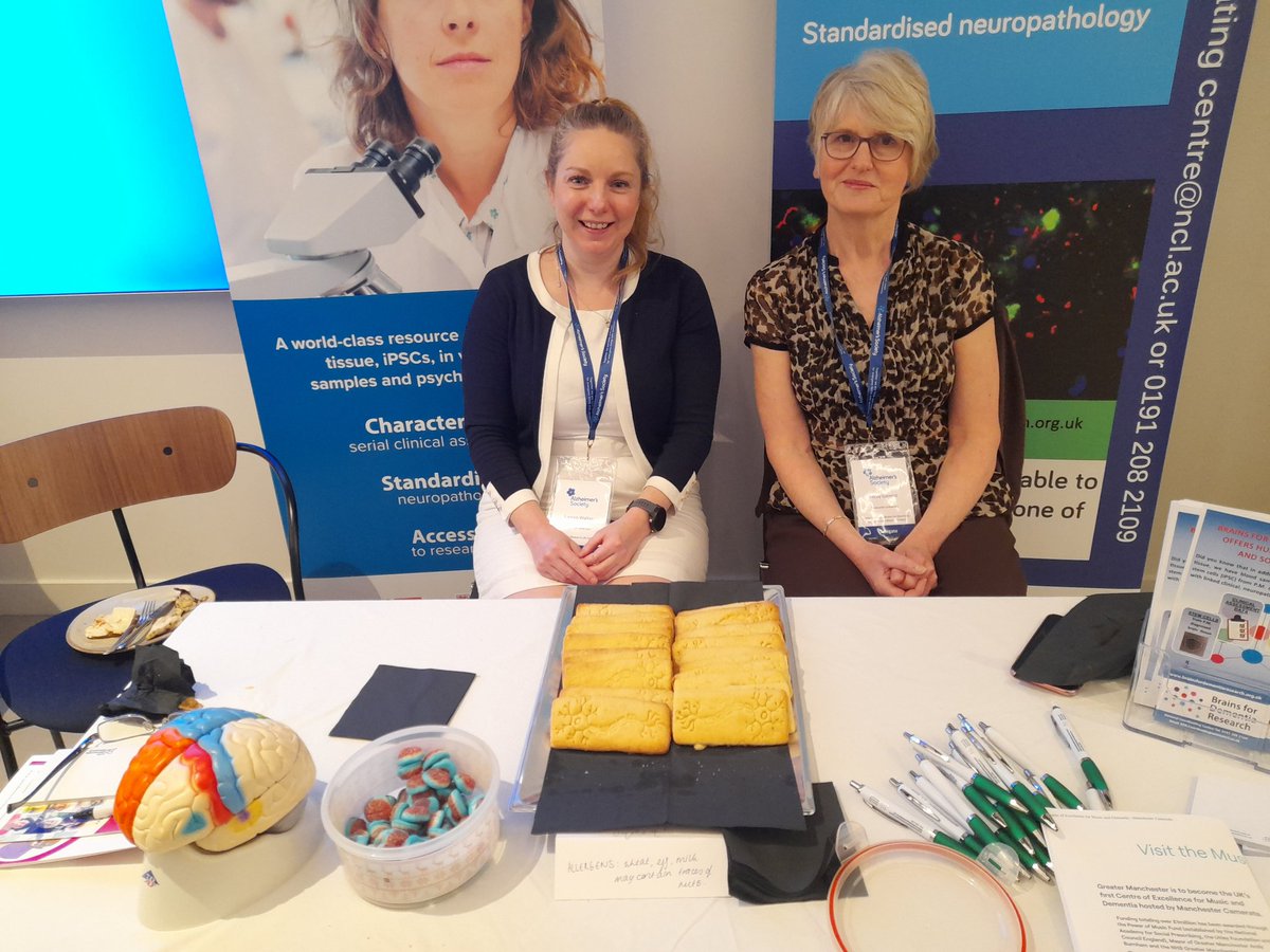 @brains4dementia team had fun promoting #BDR @alzheimerssoc annual conference #ASAC They even had @TheAngelaRippon ask for a brain biscuit! Brain sweeties went down very well with the attendees too! #Dementia #Research #BrainBanking 🧠 #DAW24 #DementiaActionWeek