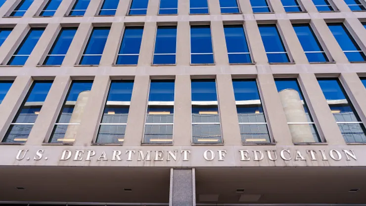 Education Dept. announces highest federal #studentloan interest rate in more than a decade 

The interest rate on federal undergraduate loans will be 6.53%, the highest rate in at least a decade, according to higher #education expert Mark Kantrowitz.
cnb.cx/3QMrIRb