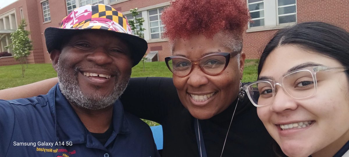 Thank you to Delegate Gary Simmons for helping us talk to voters at the polls today. Polls are open for another four hours. It’s not too late to vote for our campaign! Find your voting place here: bit.ly/3QLCRlg