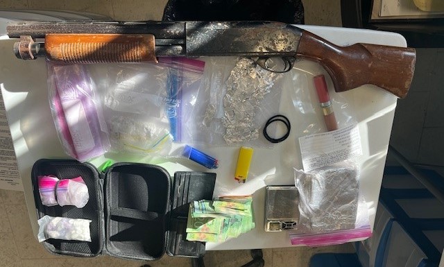 May 10, #rcmpmb conducted a traffic stop with a vehicle in Berens River First Nation. A search of the vehicle resulted in the seizure of a loaded gun, 66 g of cocaine & over $1300.00. A 26yo female is facing charges & 35yo Emile Williams was charged & remanded into custody.