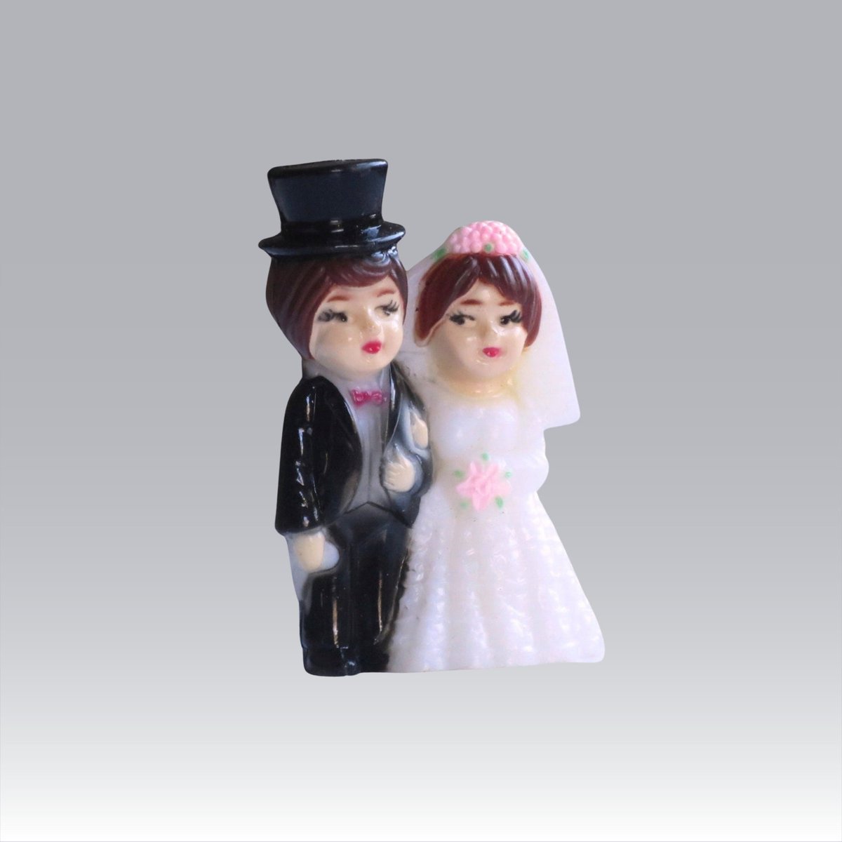 Vintage Mini Bride and Groom for Gift Package Adornments or Cake Topper tuppu.net/f3eee469 #EtsyteamUnity #SMILEtt23 #Vintage4Sale #Dad2024