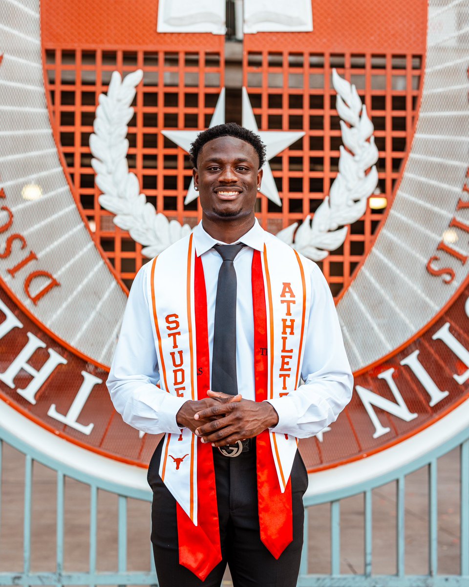 TheRyanWatts's tweet image. College Grad
