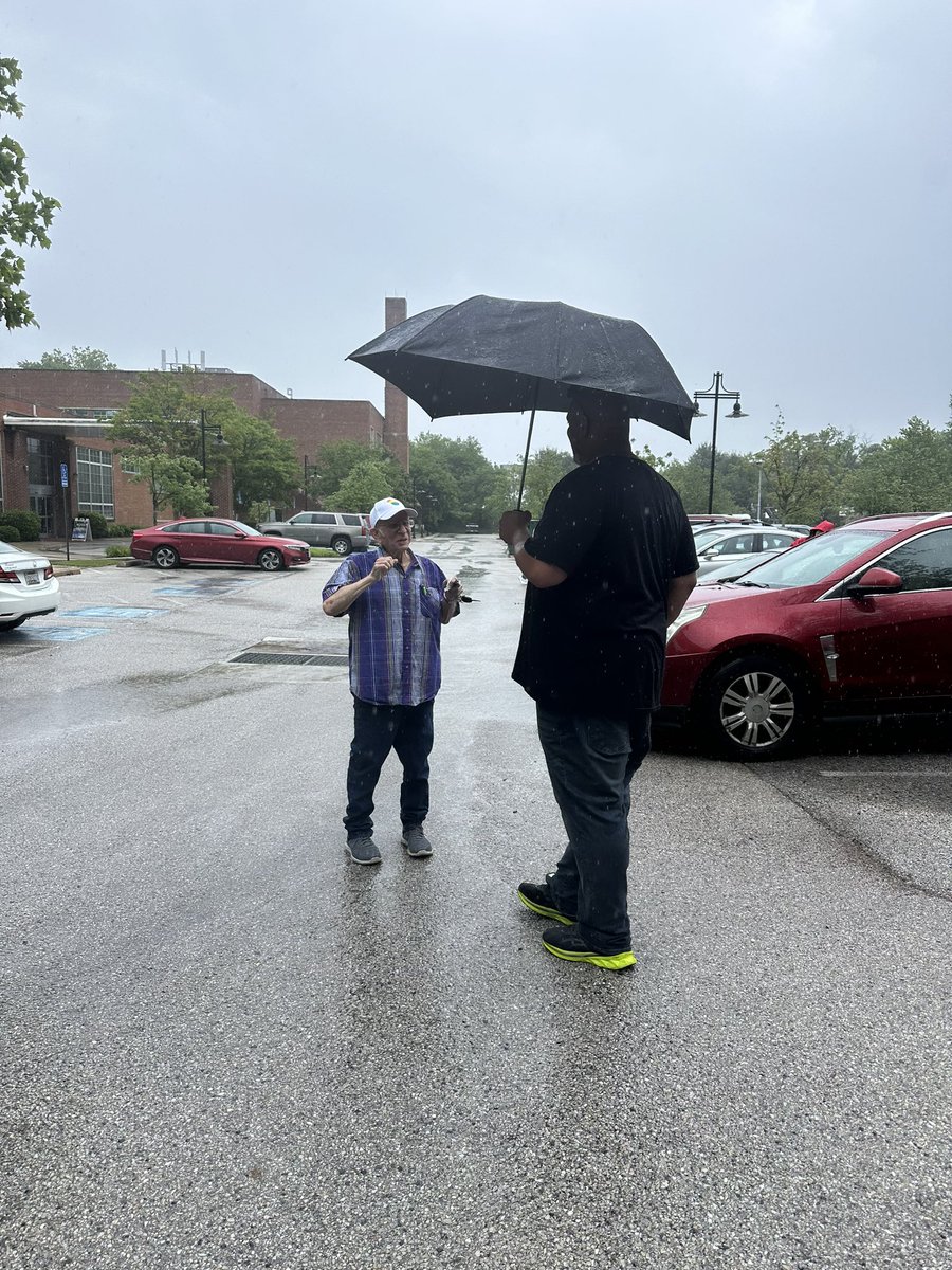 A little bit of rain isn’t gonna stop me from hearing directly from voters in Annapolis! Polls are open until 8pm - voting is easy, convenient and fast.