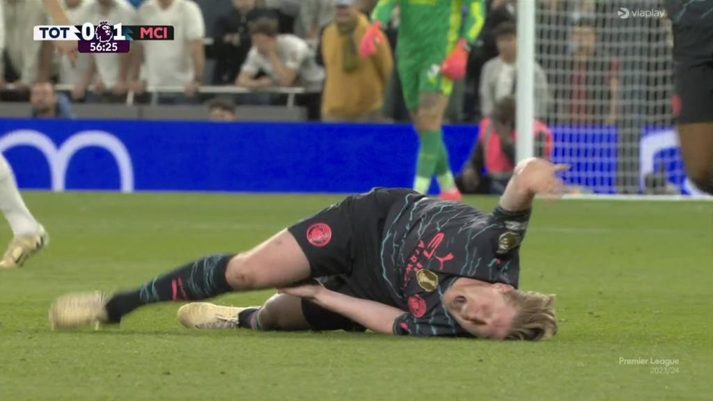 This might be a terrible pain Kevin de Bruyne has right now 😭 #TOTMCI