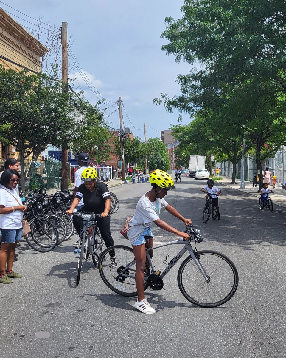 Hey cyclists! Join us for Bike the Block in the Bronx this weekend. When: 5/18, 1-5PM Where: Jennings St (Prospect Ave to Louis Nine Blvd) What: @bikenewyork kids class (Register: bit.ly/4bG5o3J), @GetWomenCycling bike safety checks, @UnlimitedBiking free bike rentals