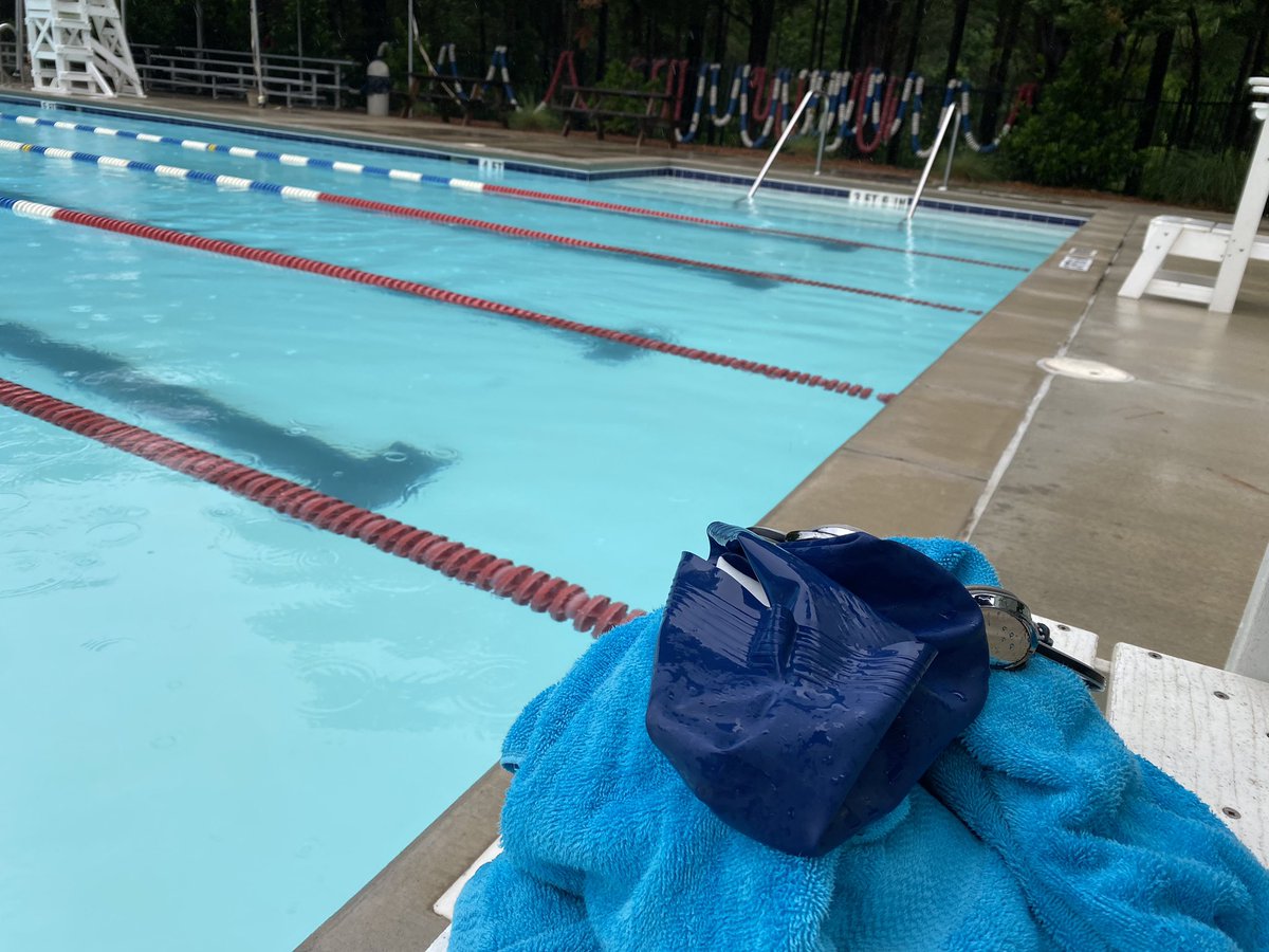 I guess the best way to reset the brain with mounting deadlines is to do an outdoor swimming in 68 degree training day . Not exactly what I planned but reset every inch of skin after 45 mins 😅. #OutdoorAdventure #selfcare