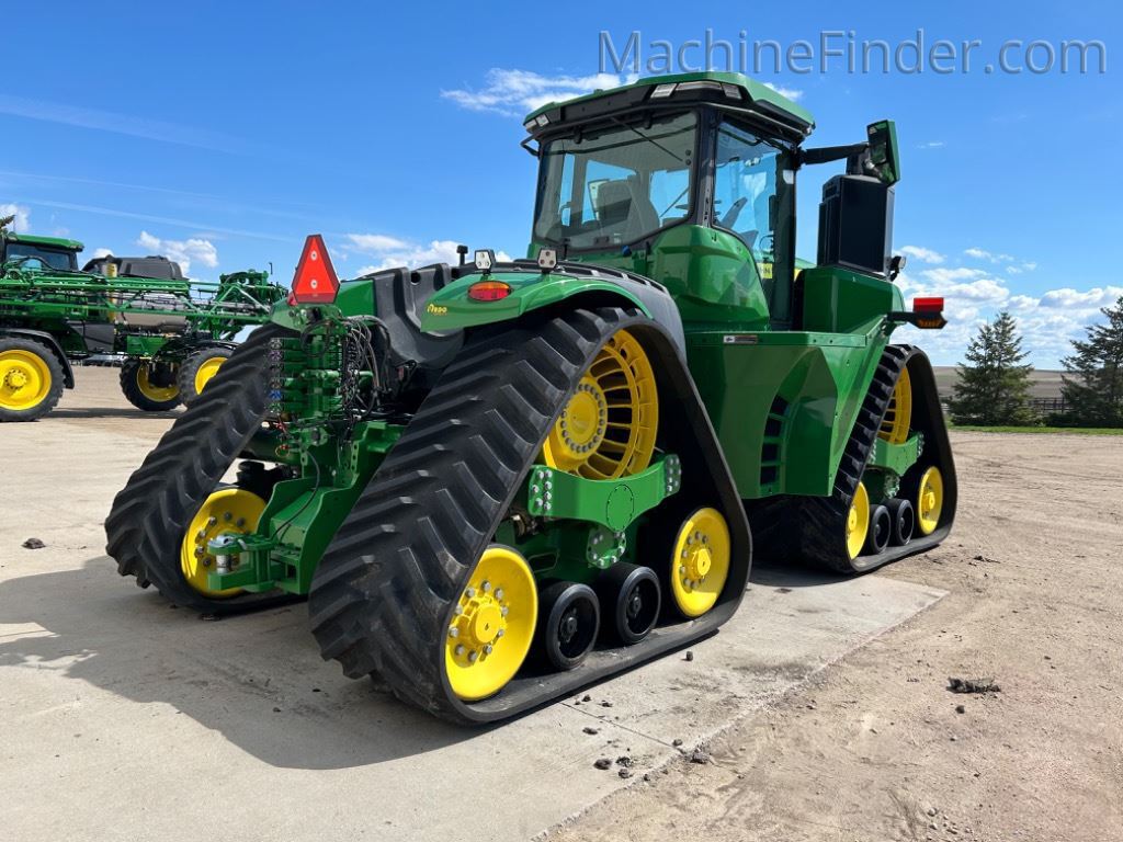 #TractorTuesday Feature: bit.ly/3WKGdbR

2023 #JohnDeere 9R 590 #Tractor with 129 hours and 590 horsepower for sale by @rdoequipment. Click the link above to see the listing and contact the dealer directly. #JDMachineFinder