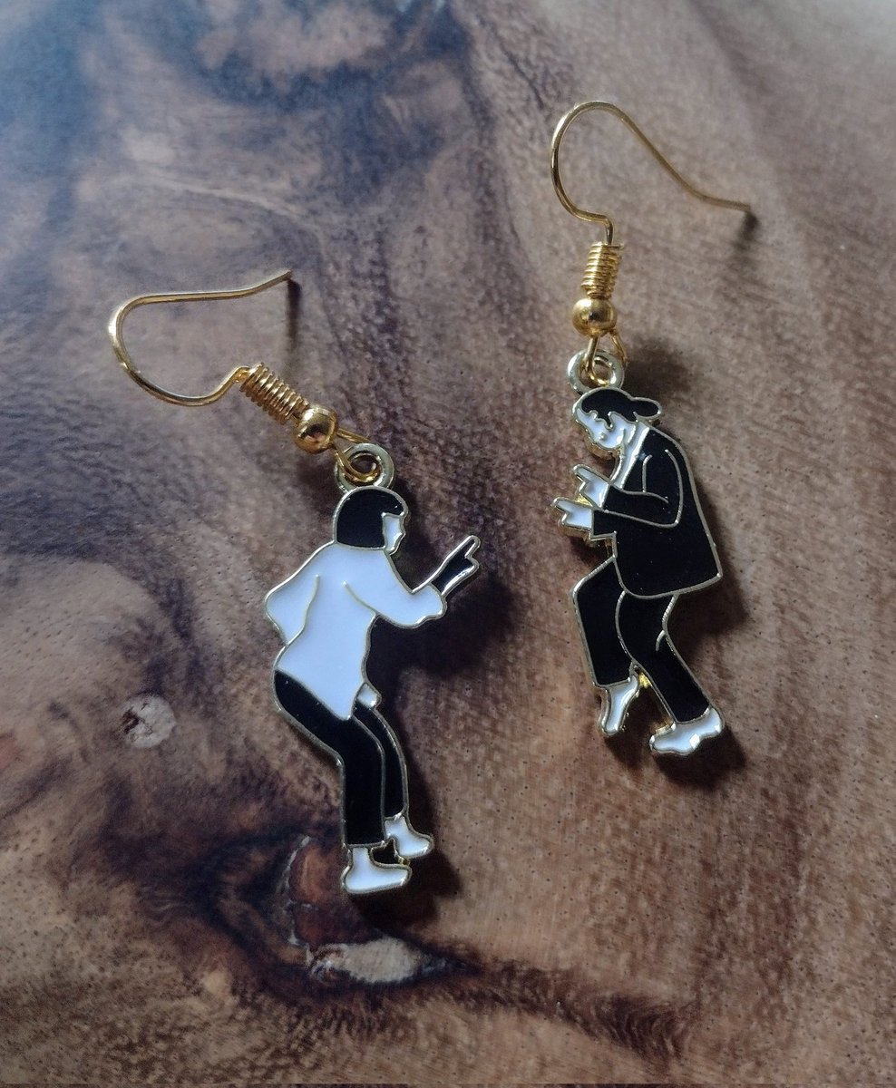 John Travolta and Uma Thurman Dancing earrings from Pulp fiction thatcraftyfella.etsy.com/listing/173109… #pulpfiction #quentintarantino #tarantino #umathurman #samuelljackson #johntravolta #cinema #movies #killbill #reservoirdogs #mhhsbd #quentintarantinomovies #thehatefuleight #deathproof