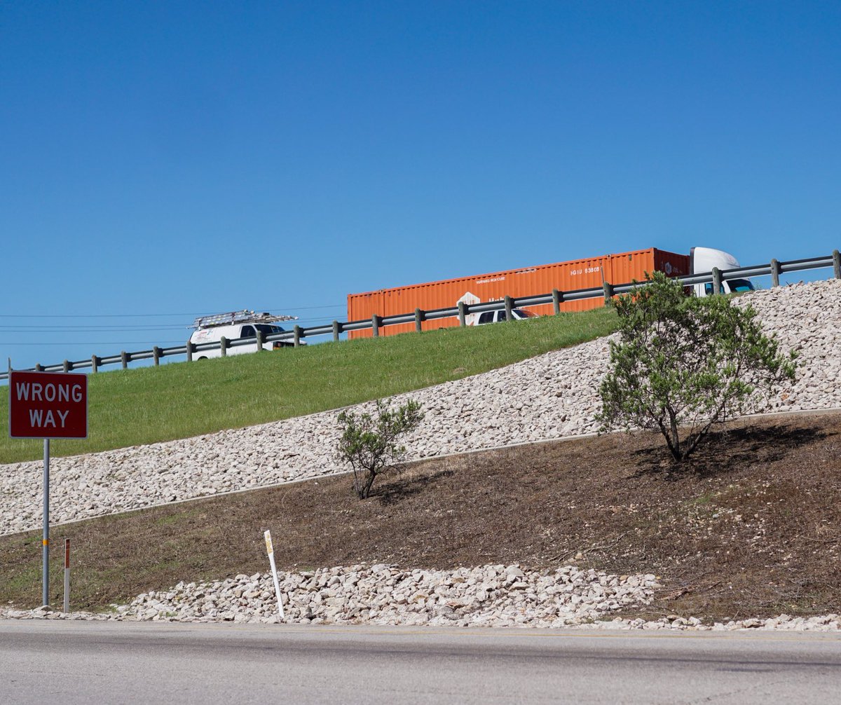 Have you noticed any changes along some of Balch Springs’ most trafficked areas like Mercury Road, Lake June Road, and Elam Road? 🤔 Our amazing crew is working hard at cleaning up these areas to help beautify our city! 

Let’s make sure to do our part in maintaining these areas.
