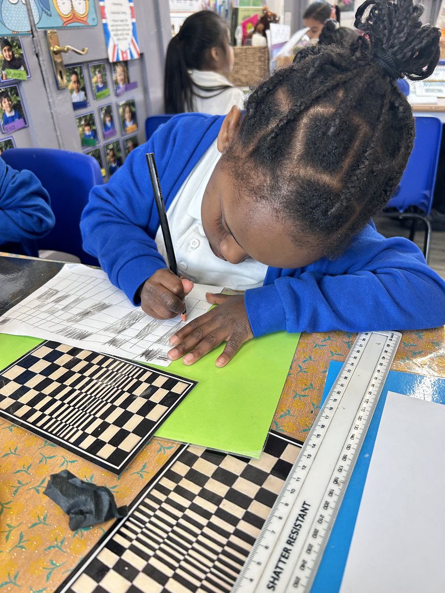 We had fun exploring the art of Bridget Riley, the Artist of the Month, which inspired us to create our own impressions. @Lea_Forest_HT @LFP_MrsN @lea_forest_aet @lea_forest_curr