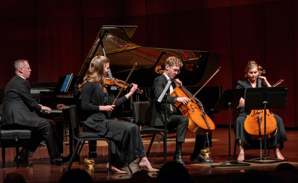 So many exciting things in store for tonight's Honors Recital - multiple chamber works, two works from movie soundtracks, and ragtime piano! 7pm CDT TONIGHT: tune in on live.pcog.org or at @ArmstrongAud. See you there!
