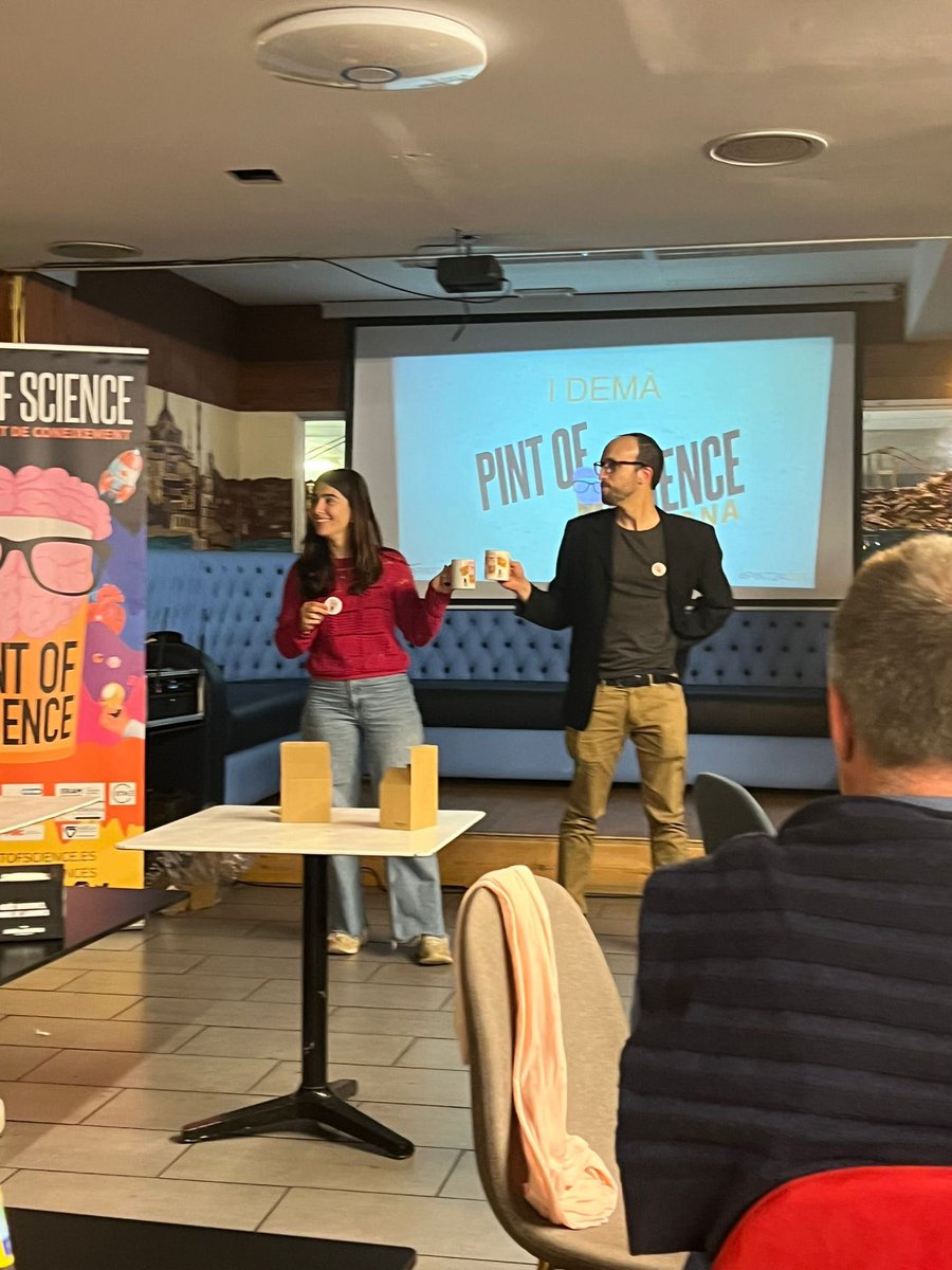 Avui he compartit una mica la recerca que faig pel meu doctorat a <a href="/IcraWater/">ICRA</a> al #pint24gir. Moltes gràcies a l’organització <a href="/Girona7ciencia/">Girona set de ciència #GironaCiència</a> i a tots els assistents! 🍻🧬