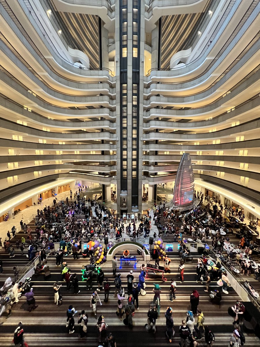 Reflecting on my trip to the US. I feel truly blessed to have explored the Appalachians with some of my closest buddies, partied with long missed friends, made tonnes of new ones in all kinds of places, eaten amazing Southern food, and shared in so much love with the best people