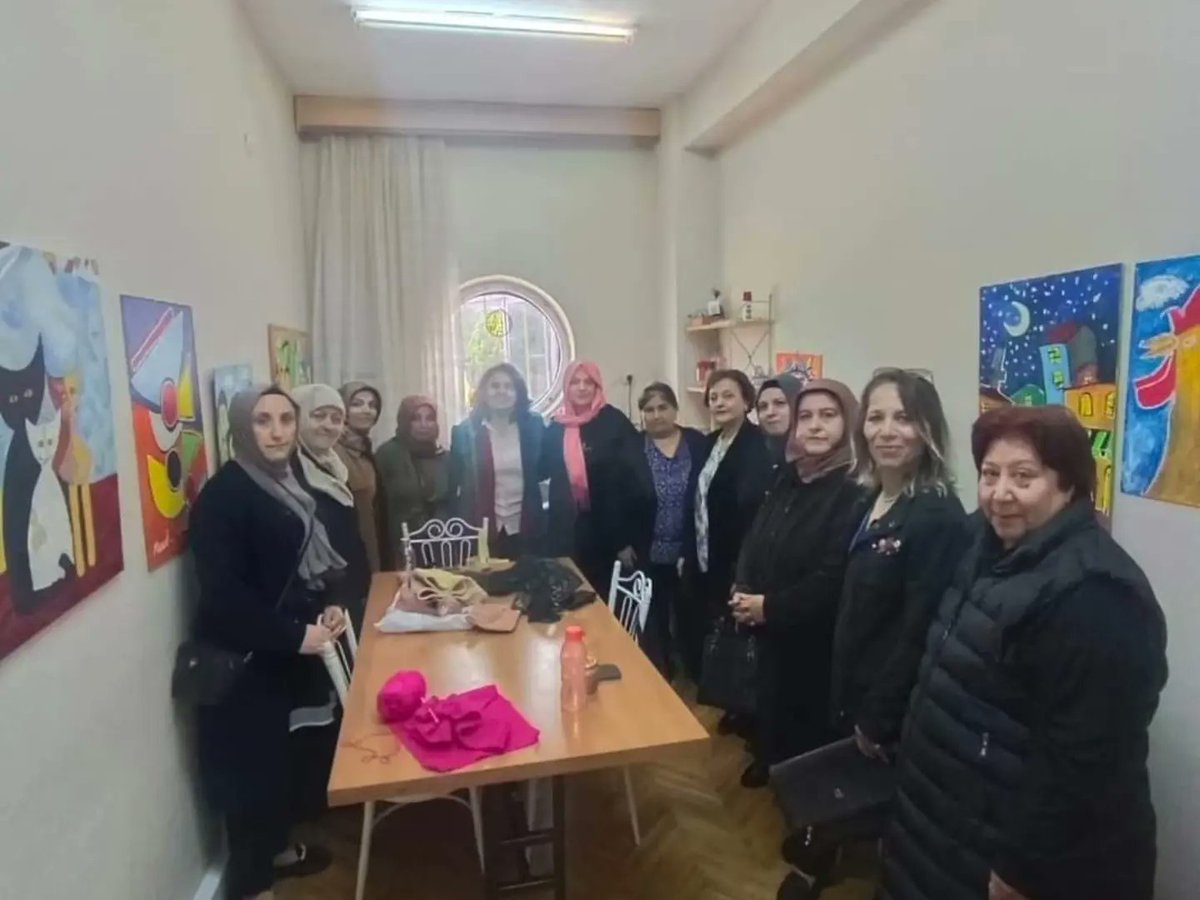 AK Parti Safranbolu Kadın Kolları yönetim kurulu üyelerimizle Hasan Gemici Özel Eğitim Uygulama Okulumuzu ziyarette bulunduk... Gözlerinizdeki ışık hiç sönmesin çocuklar 🌺🦋 #engellilerhaftası
