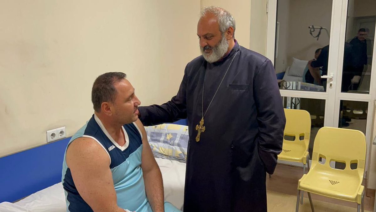 Archbishop Bagrat visited opposition protest participant Karen Gevorgyan, whose leg police broke while arresting him in Sakharov Square in #Yerevan