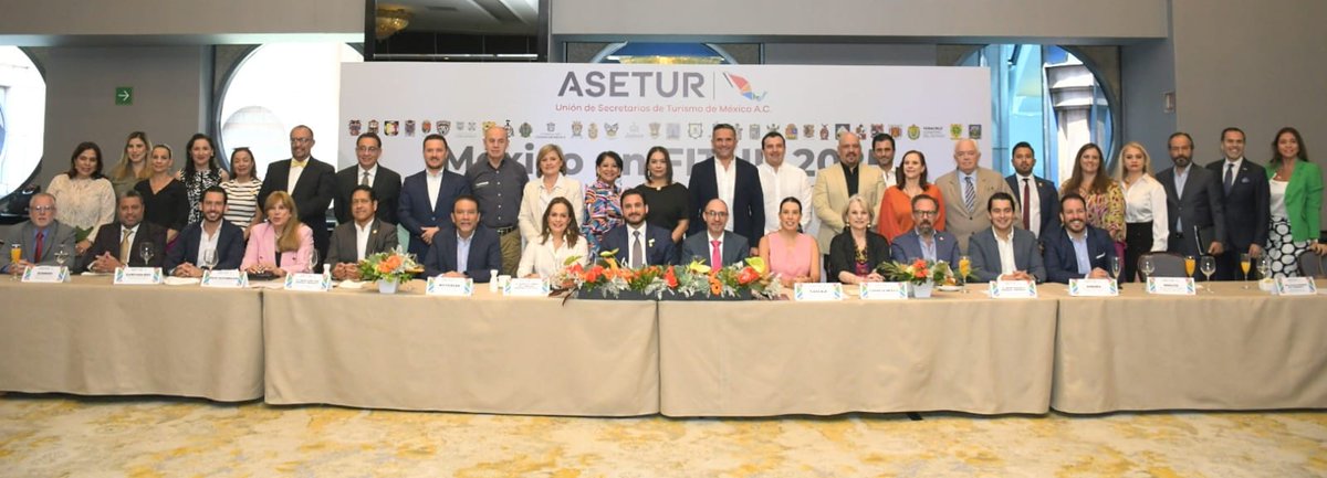 ¡Celebramos la unión y la cooperación!🇲🇽🏙 La #CDMX se complace en recibir a la Asociación de Secretarios de Turismo de México, así como a representantes de las cámaras y asociaciones del sector, en una fructífera reunión en la que se plantearon oportunidades y propuestas.