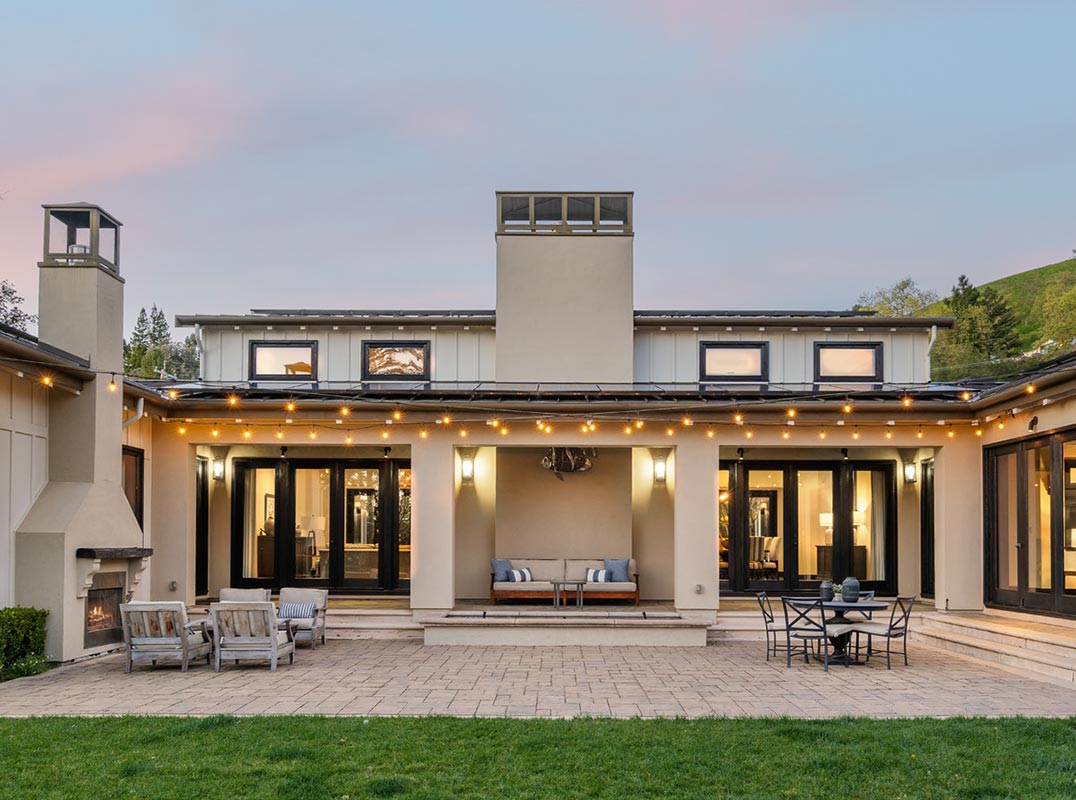 Discover Unparalleled Luxury in Diablo, CA.
l8r.it/RBIG

Presented by The Khrista Jarvis Team | Coldwell Banker