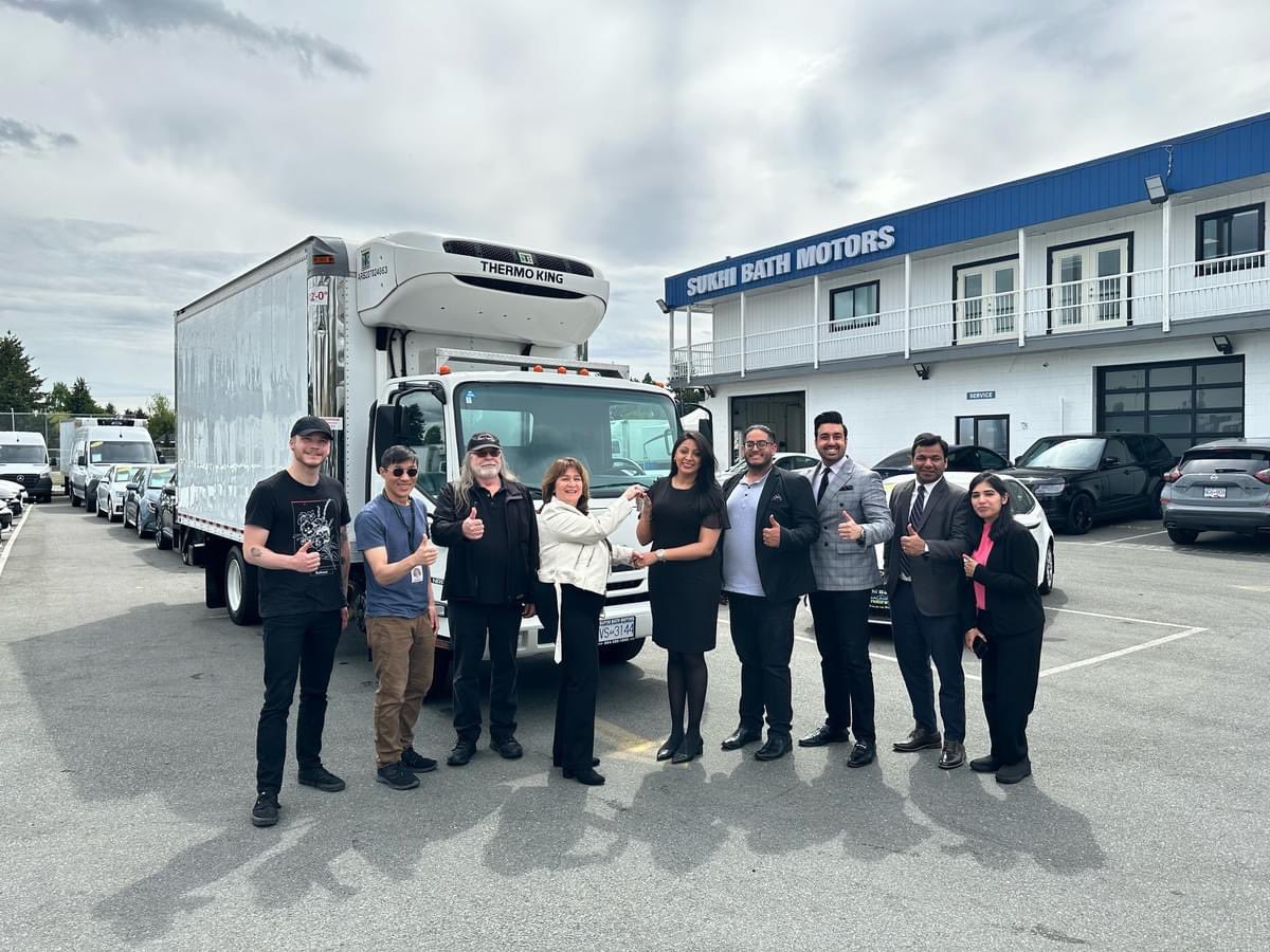 DansLegacyBC's tweet image. More people facing food insecurity issues will get help thanks to the purchase of a refrigerated truck which will collect and distribute donated food.

@SukhiBathMotors donated $20,000 of the purchase price. We thank them for their generosity.

Learn more: shorturl.at/QRVW9