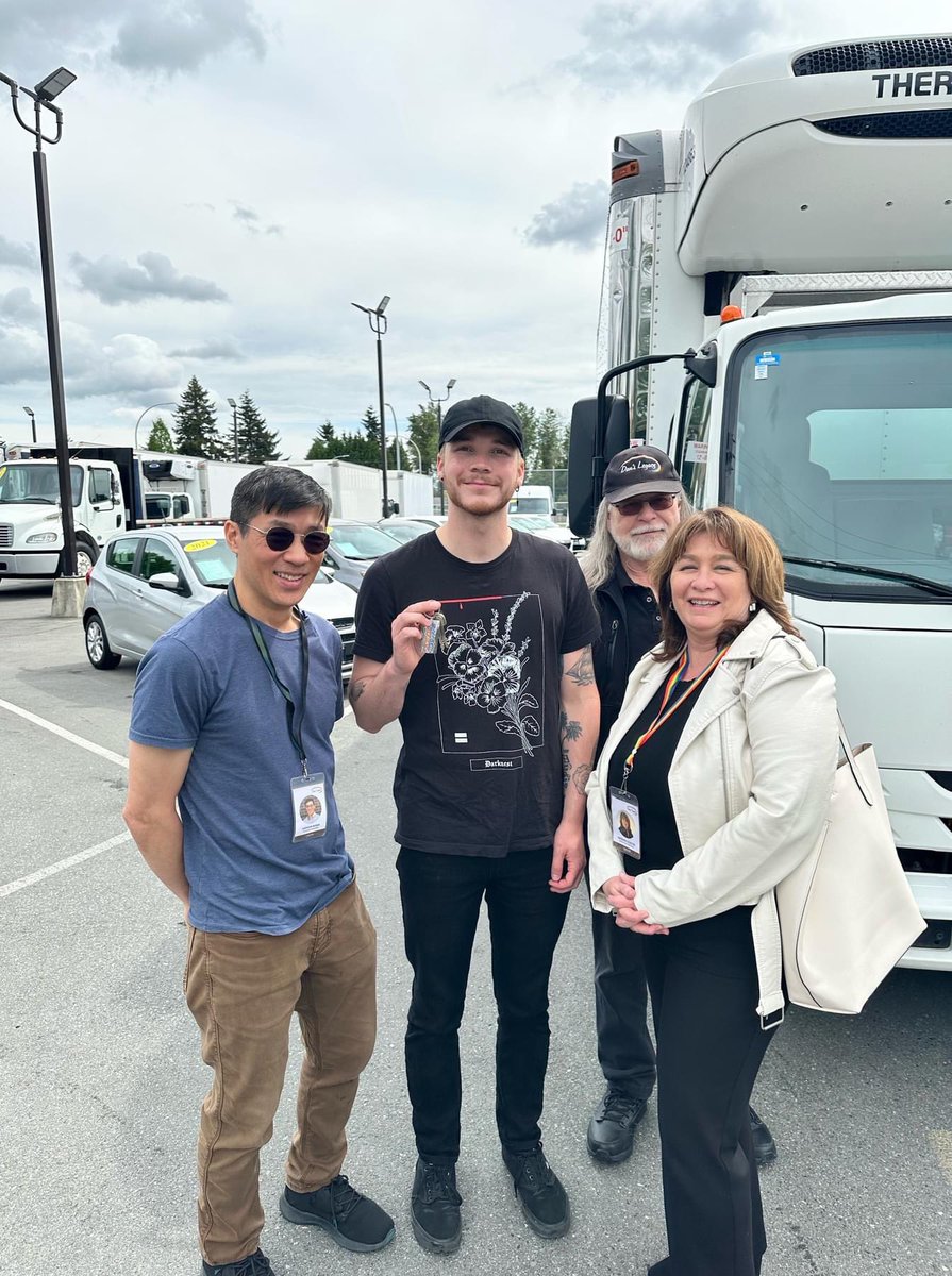 DansLegacyBC's tweet image. More people facing food insecurity issues will get help thanks to the purchase of a refrigerated truck which will collect and distribute donated food.

@SukhiBathMotors donated $20,000 of the purchase price. We thank them for their generosity.

Learn more: shorturl.at/QRVW9