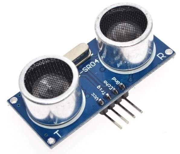 arduinomaster1's tweet image. هل ترغب في قياس المسافات بدقة عالية وتفاعل مبتكر مع البيئة المحيطة؟ 
حساس الألتراسونيك هو جهاز استشعار يستخدم تقنية الصوت فوق الصوتي لقياس المسافات بدقة. يعتمد على مبدأ إرسال إشارة صوتية فوق الصوتية ثم استقبال الإشارة المرتدة. 📏🔊
#أردوينو_ماستر #اردوينو #اغلاق_سوق_الجمعه