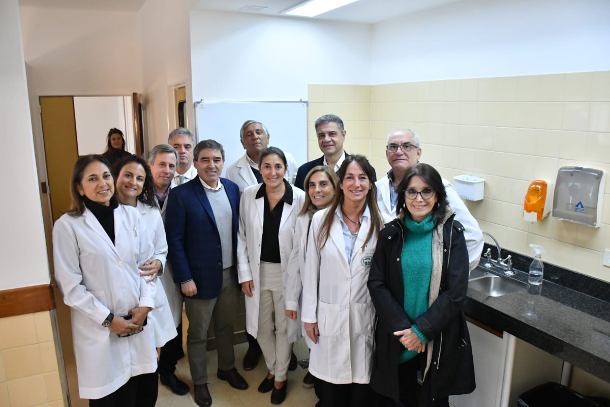 Gracias al incansable esfuerzo de los profesionales y de todo el equipo de salud del Hospital Argerich, junto a @jorgemacri , hoy inauguramos un nuevo centro de prácticas ambulatorias.