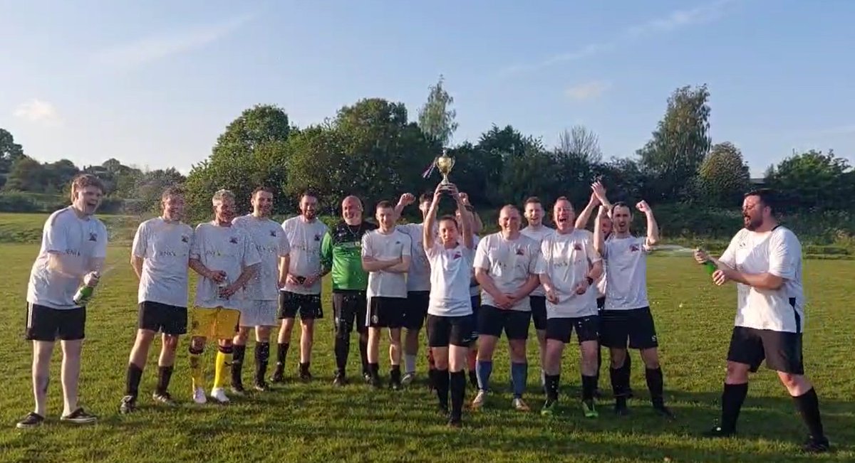 Members of the Jenx and Jiraffe team have come together for a charity football match, fundraising for our Charity of the Year <a href="/CPTeensUK/">CP Teens UK</a> ! Our team won with a penalty shootout  against Ecclesfield Red Rose JFC⚽🏃‍♀️

A massive thank you to our players, who raised a total of £250 💛