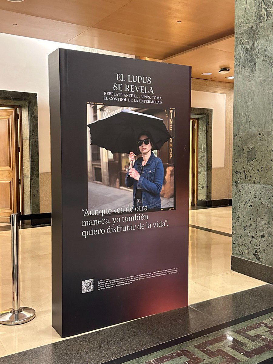 Agradecimiento a @Felupus y a @AstraZenecaES por traer al @Congreso_Es la exposición #ElLupusSeRevela Un honor participar en la inauguración y dar visibilidad a la enfermedad autoinmune crónica del Lupus que afecta más a mujeres. 🔴necesidad de ➕investigación