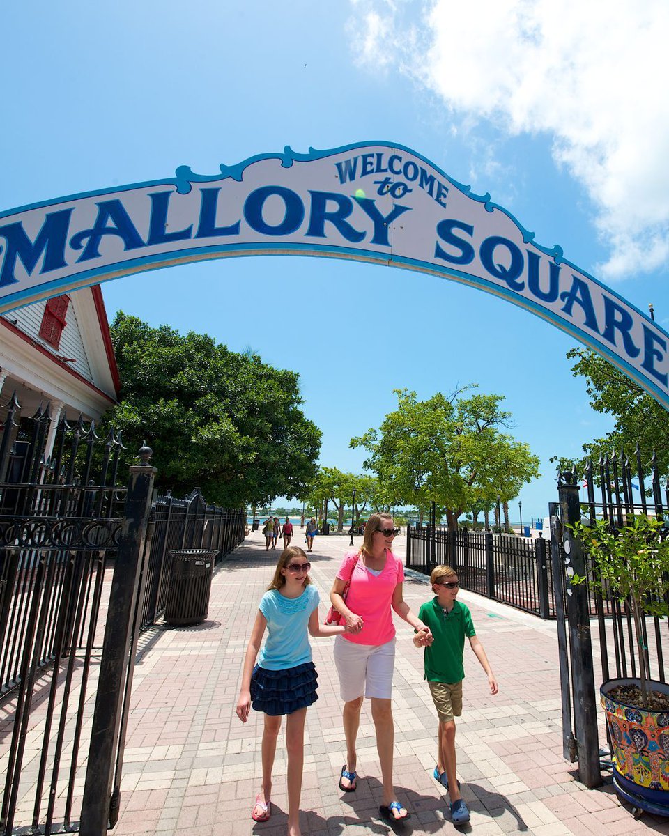 From local artwork to stylish beachwear, there's something for everyone here! Don't forget to grab a bite at one of the delicious eateries nearby. Come see why Mallory Square is the ultimate destination for shopping and dining! Learn more today ⬇️ buff.ly/453GNCM