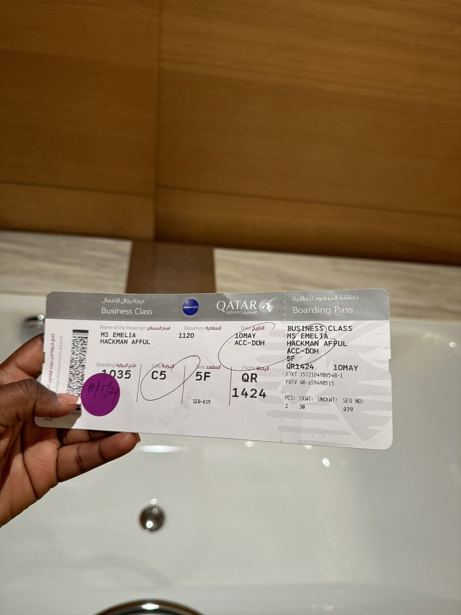 emy_hackman's tweet photo. @kmutu77 Ohk oo Mr i took the video in my room Accra to doha ,doha to china . https://t.co/powmmvVqDx