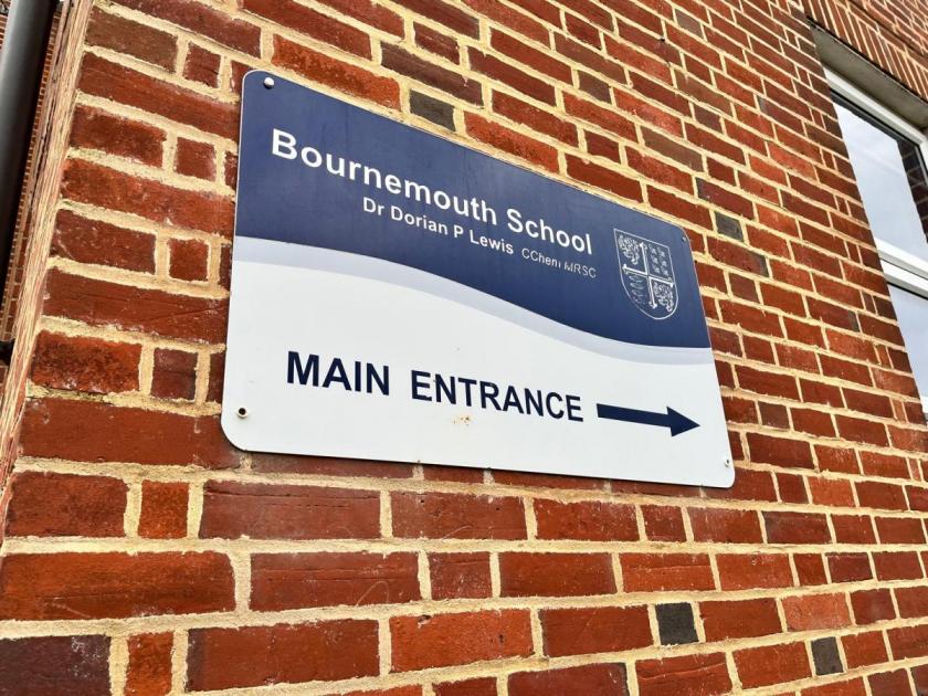 Bournemouth School for Girls warn of man offering lifts bournemouthecho.co.uk/news/24320378.… via @bournemouthecho