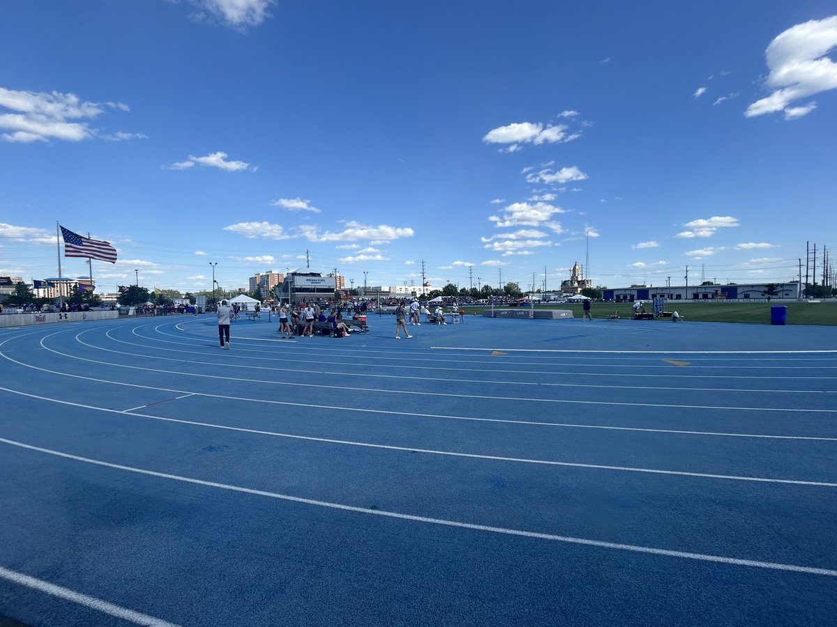 BrockRydecki_AD's tweet image. Awesome weekend watching and celebrating many awesome performances by @RacersXCTF! Even better I got to share it with my best buddy on his first solo event travel! More to come Bryant!